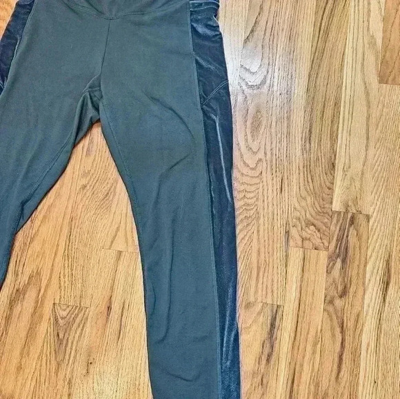 Pink Victoria Secret COZY SIZE Medium EUC - Picture 2 of 8